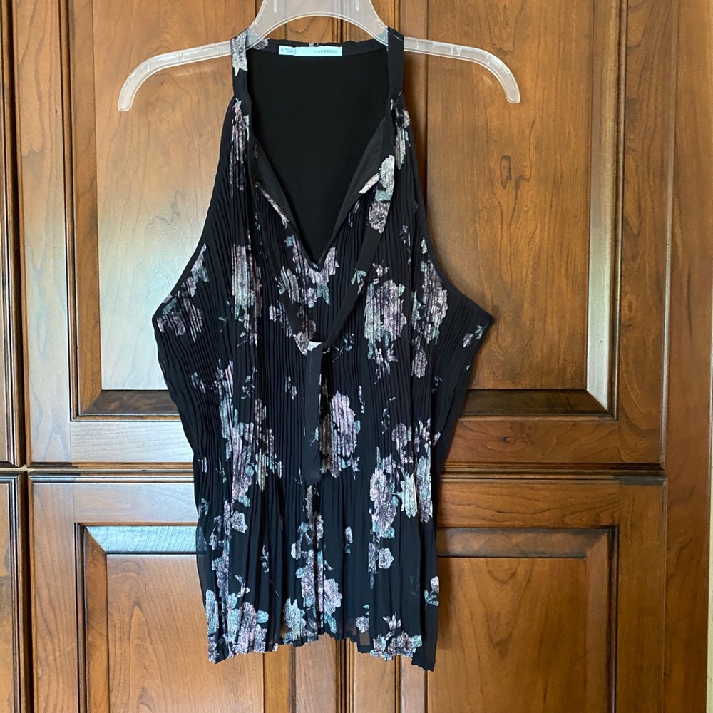 Sleeveless Blouse/Halter
